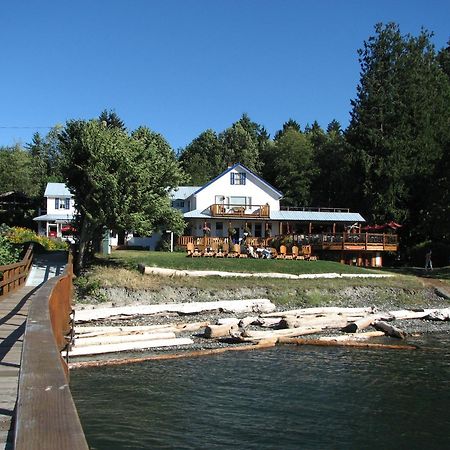 Heriot Bay Inn Exterior photo